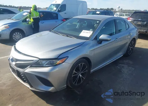 2020 Toyota Camry Se z USA, uszkodzony, nr VIN 4T1G11AK9LU308312